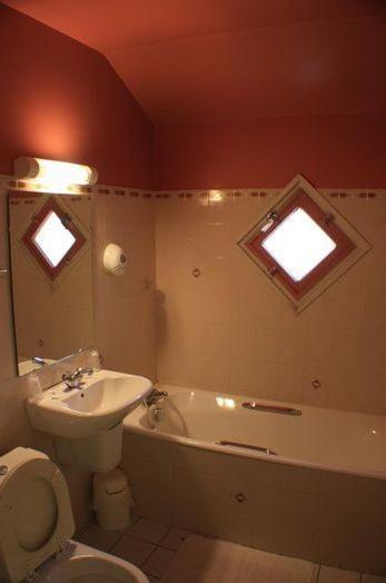 Hotel Les Vignes Rouges Ispagnac Kültér fotó